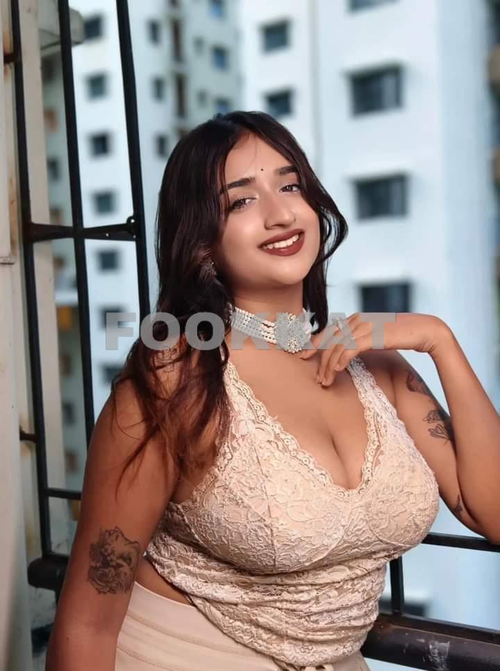 Soniya independent college call girl and house wife 